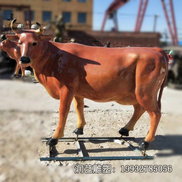 商场玻璃钢黄牛雕塑 商场玻璃钢黄牛雕塑