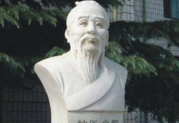 医院扁鹊石雕