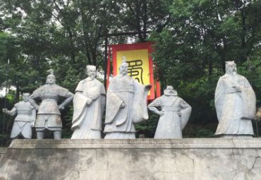 商业街诸葛亮石雕