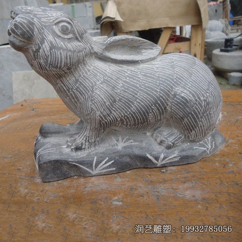 广场兔子石雕 广场兔子石雕