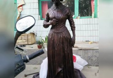 医院南丁格尔铜雕