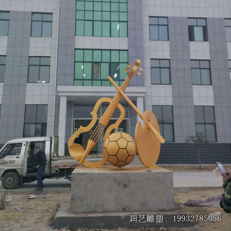 酒店不锈钢踢球雕塑 酒店不锈钢踢球雕塑