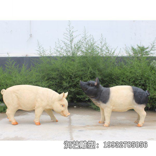 学校玻璃钢猪动物雕塑 学校玻璃钢猪动物雕塑