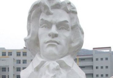 学校贝多芬人物石雕