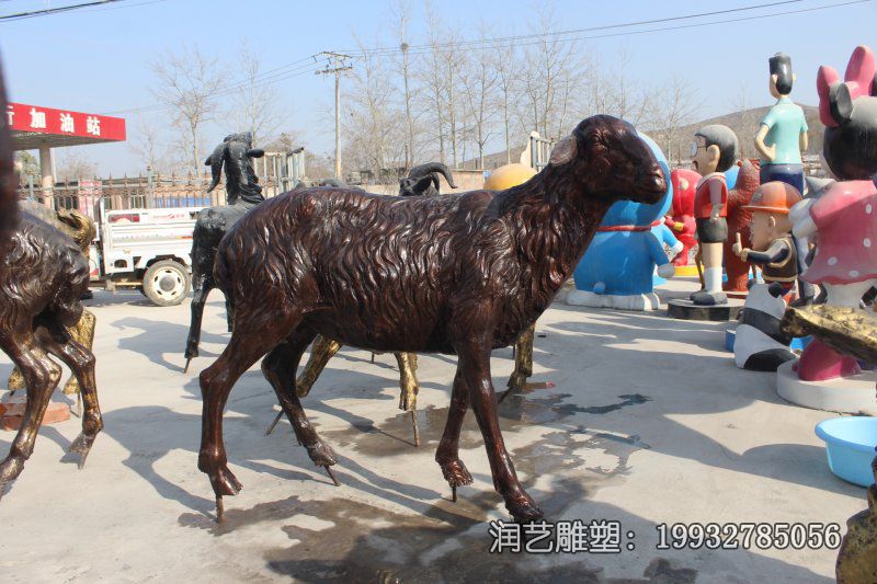 广场羊动物铜雕 广场羊动物铜雕