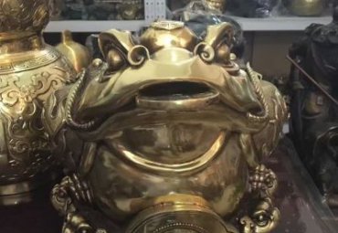 商业街金蟾铜雕