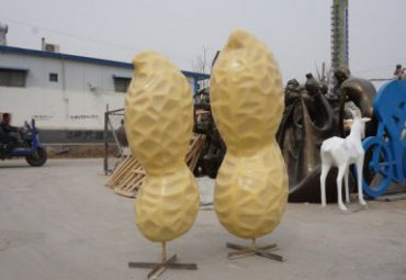草坪玻璃钢蔬菜雕塑