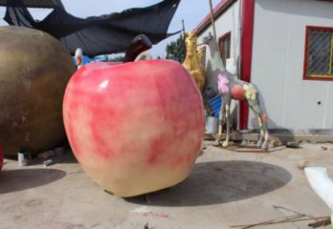 广场玻璃钢苹果雕塑