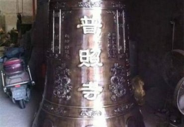 商业街钟铜雕