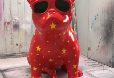草坪玻璃钢狗雕塑