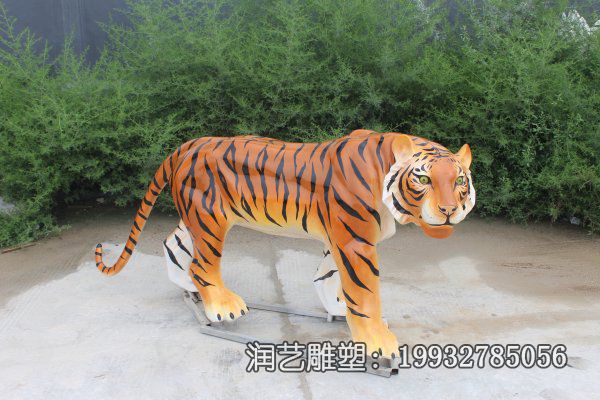 商业街玻璃钢老虎雕塑 商业街玻璃钢老虎雕塑
