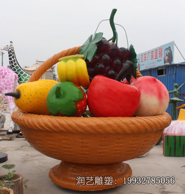 小区玻璃钢果篮景观雕塑 小区玻璃钢果篮景观雕塑