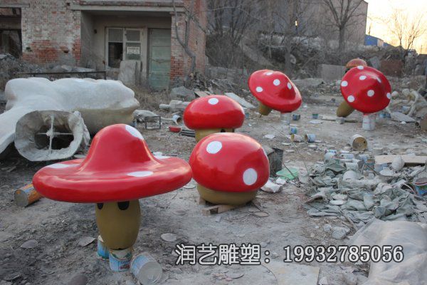 商场玻璃钢蘑菇雕塑 商场玻璃钢蘑菇雕塑