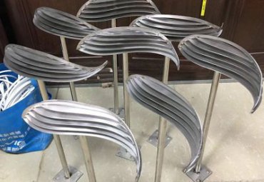 学校不锈钢鱼动物雕塑