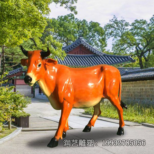 草坪玻璃钢黄牛雕塑 草坪玻璃钢黄牛雕塑