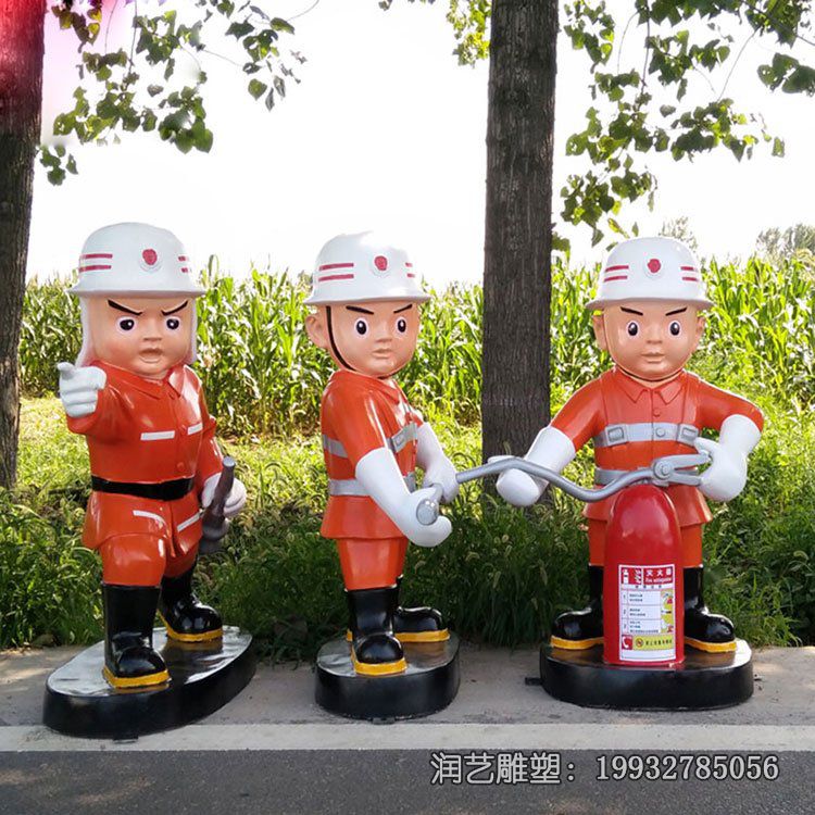 小区玻璃钢消防员雕塑 小区玻璃钢消防员雕塑