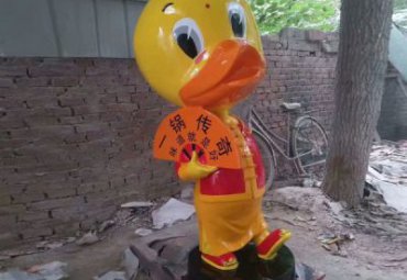 商业街玻璃钢鸭子雕塑