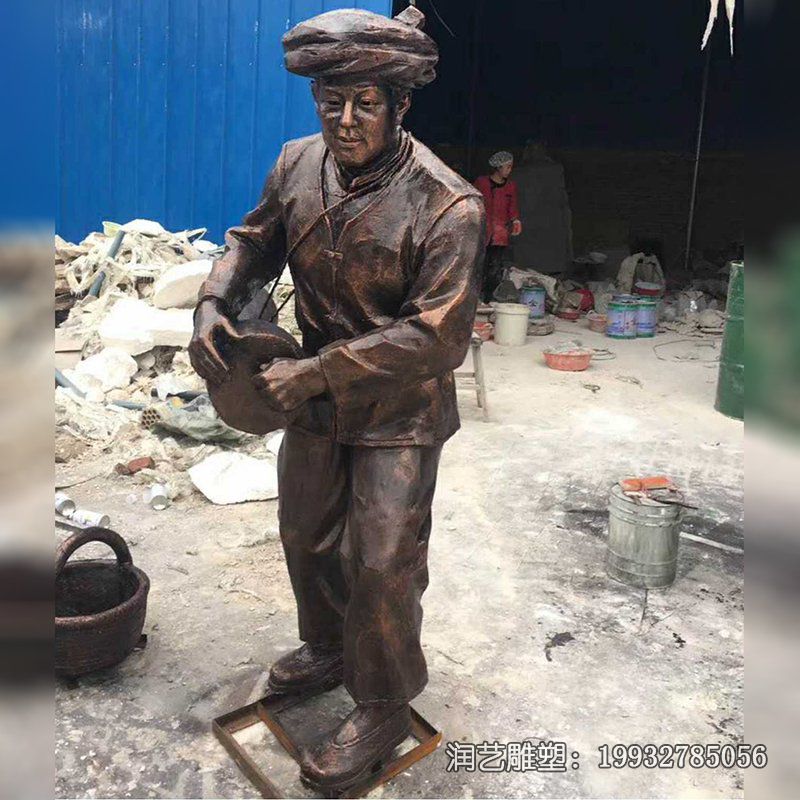 商场少数民族铜雕 商场少数民族铜雕
