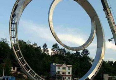 商场不锈钢圆环雕塑