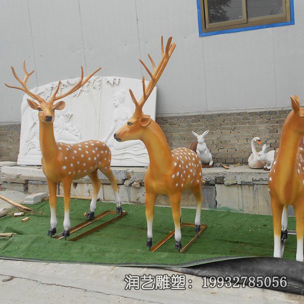 企业玻璃钢梅花鹿动物雕塑 企业玻璃钢梅花鹿动物雕塑