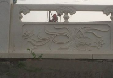 商场栏板石雕