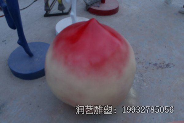 学校玻璃钢桃子景观雕塑 学校玻璃钢桃子景观雕塑