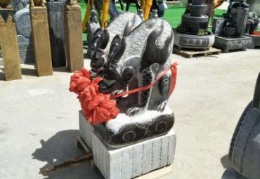 企业吸水兽动物石雕