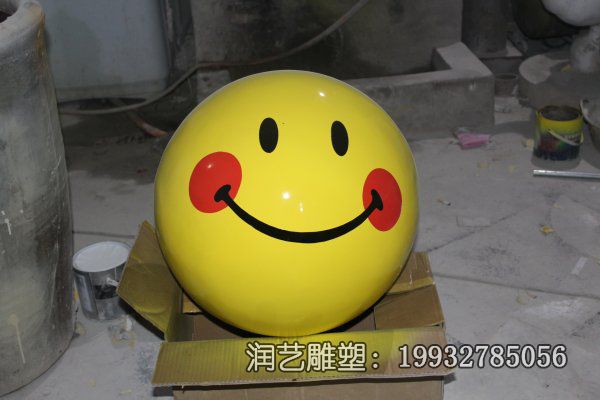 游乐场玻璃钢笑脸雕塑 游乐场玻璃钢笑脸雕塑