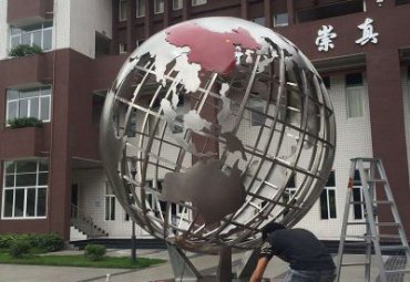 景区不锈钢地球仪景观雕塑