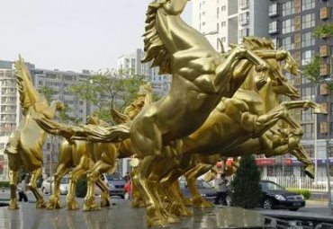 景区阿波罗战车景观铜雕