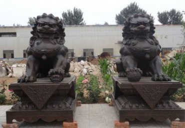 城市狮子动物铜雕