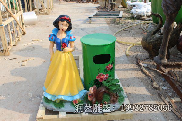 草坪玻璃钢垃圾桶雕塑 草坪玻璃钢垃圾桶雕塑