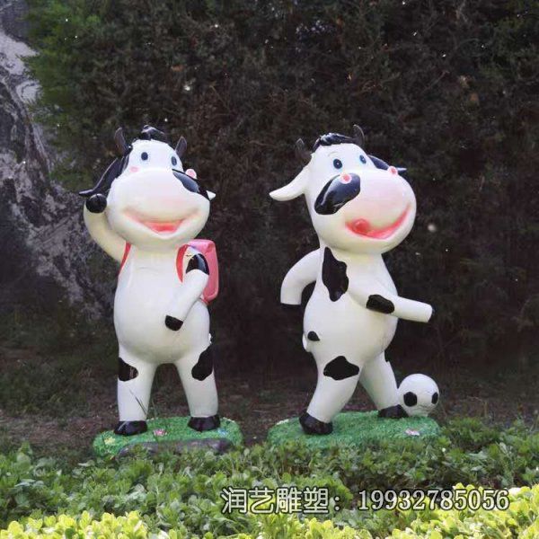 商业街玻璃钢奶牛雕塑 商业街玻璃钢奶牛雕塑