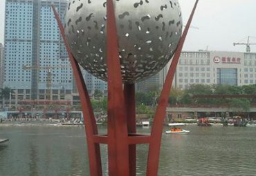 医院不锈钢镂空球景观雕塑