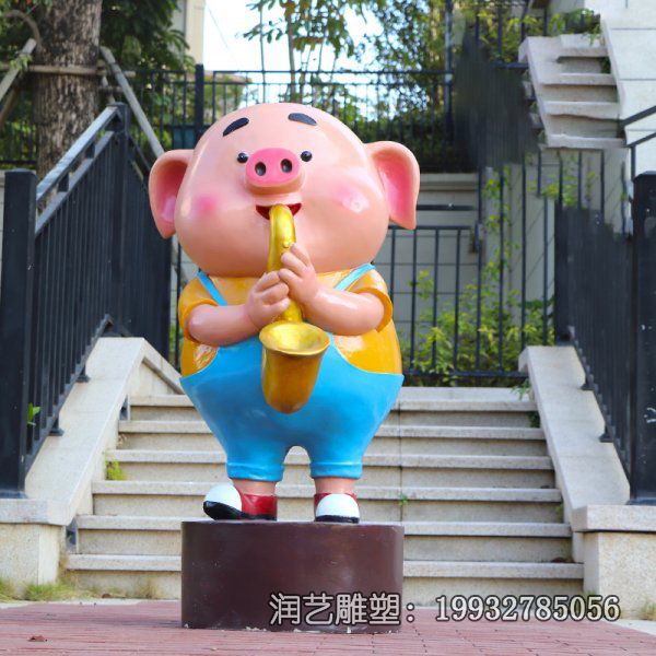 公园玻璃钢猪卡通雕塑 公园玻璃钢猪卡通雕塑