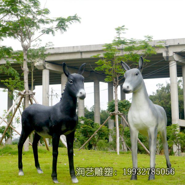 草坪玻璃钢驴雕塑 草坪玻璃钢驴雕塑