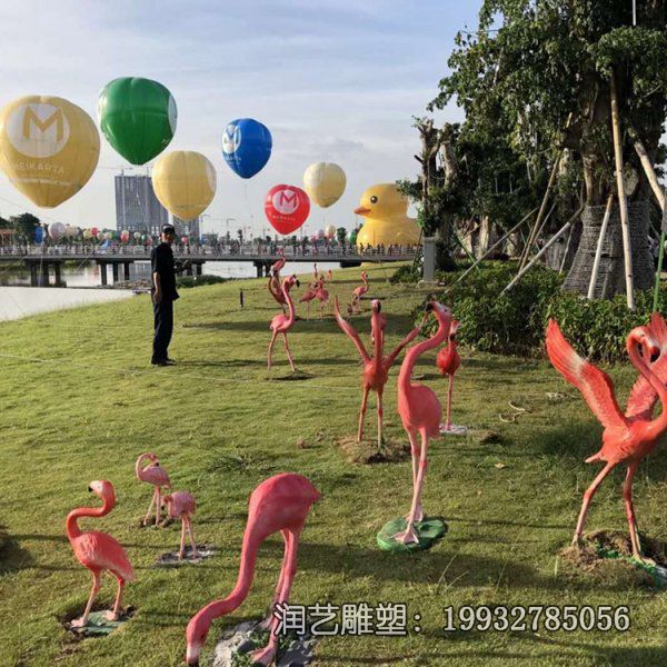 公园玻璃钢火烈鸟动物雕塑 公园玻璃钢火烈鸟动物雕塑