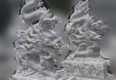 草坪青石龙石雕
