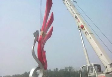 企业不锈钢凤凰动物雕塑