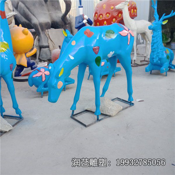 医院玻璃钢梅花鹿动物雕塑 医院玻璃钢梅花鹿动物雕塑
