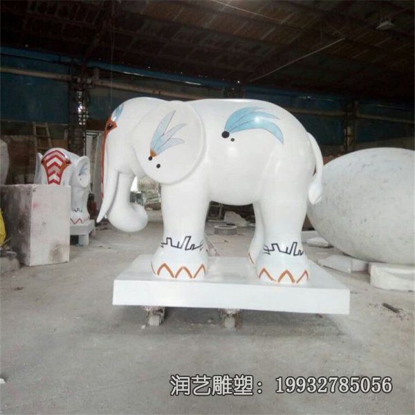 商场玻璃钢大象雕塑 商场玻璃钢大象雕塑