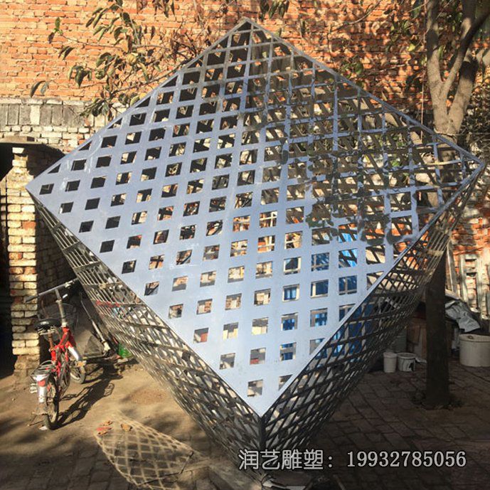 城市不锈钢菱形镂空景观雕塑 城市不锈钢菱形镂空景观雕塑
