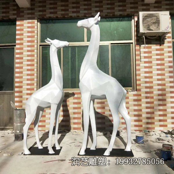 小区玻璃钢长颈鹿动物雕塑 小区玻璃钢长颈鹿动物雕塑