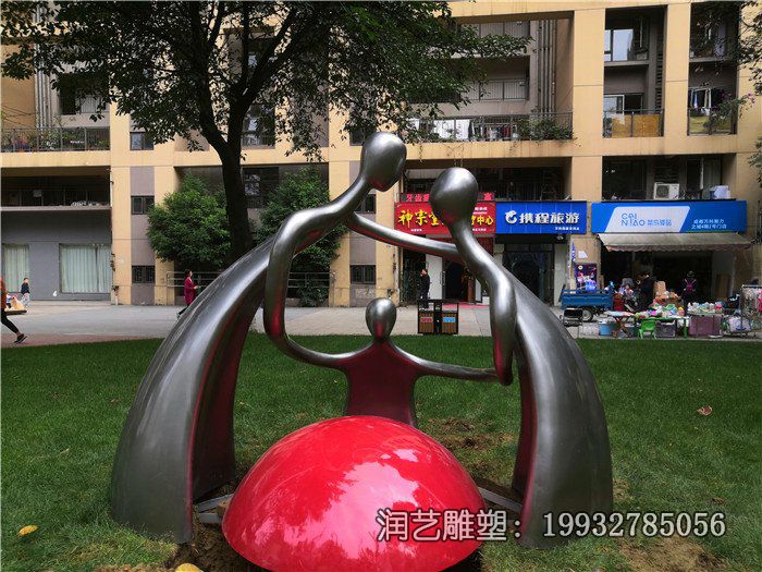 小区抽象一家人人物铜雕 小区抽象一家人人物铜雕