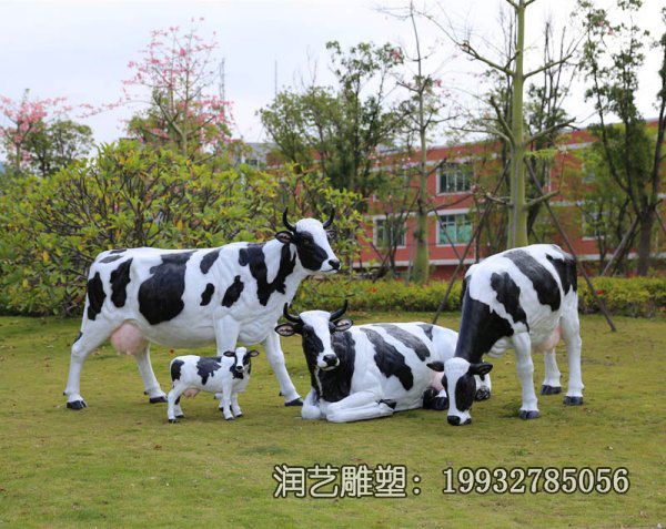 企业玻璃钢奶牛动物雕塑 企业玻璃钢奶牛动物雕塑