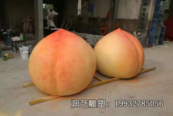 小区玻璃钢桃子景观雕塑 小区玻璃钢桃子景观雕塑