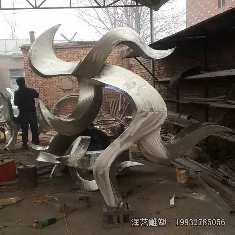 小区不锈钢跑步人物雕塑 小区不锈钢跑步人物雕塑