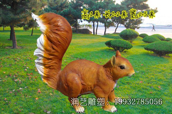 城市玻璃钢松鼠动物雕塑 城市玻璃钢松鼠动物雕塑