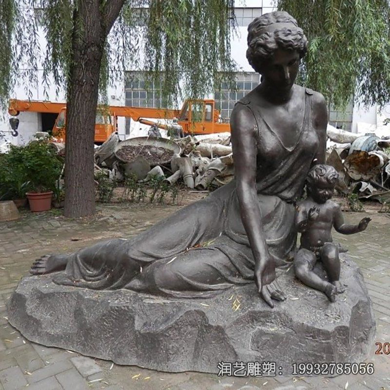 游乐场母子人物铜雕 游乐场母子人物铜雕
