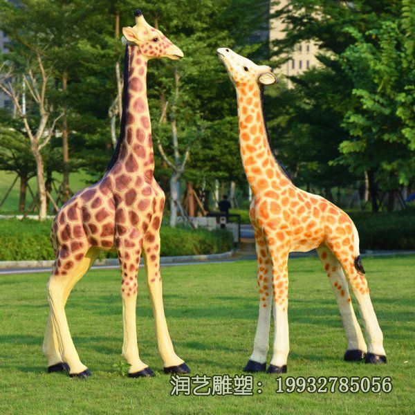 景区玻璃钢长颈鹿动物雕塑 景区玻璃钢长颈鹿动物雕塑